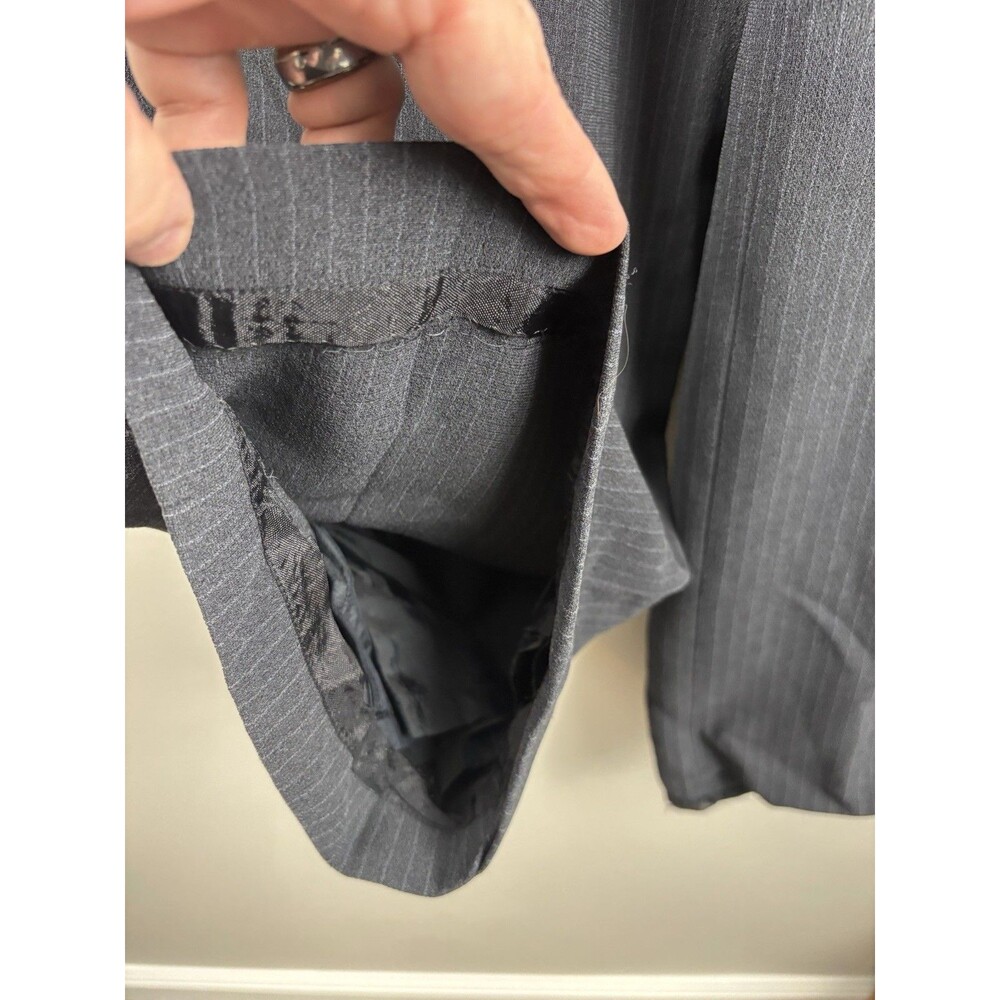 Ann Taylor 2-Piece Pant Suit Size 2 Women’s Poly Rayon Blend Gray Pinstripe - Picture 9 of 10